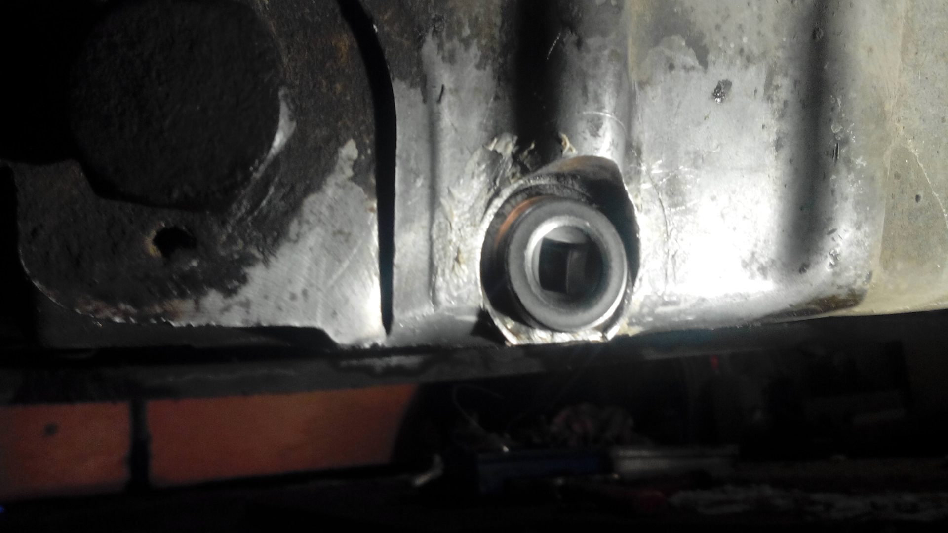 Резьба пробки поддона — Volkswagen Golf Mk4, 1,6 л, 2000 года | своими ...