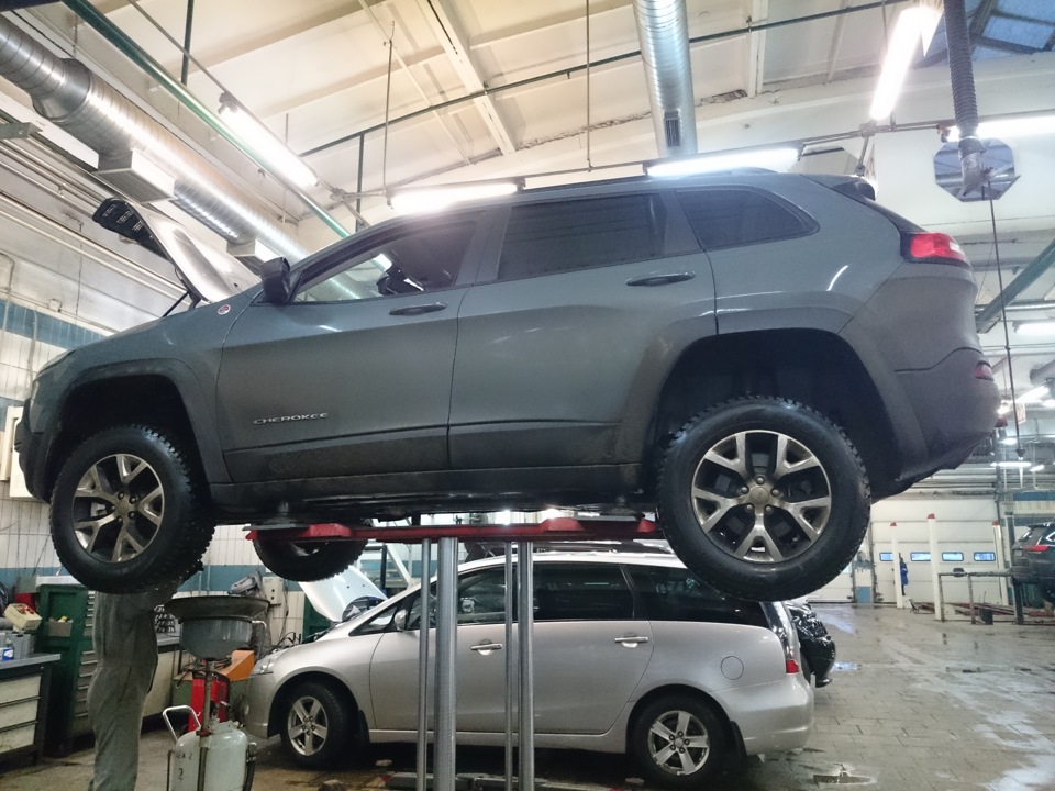 Фото в бортжурнале Jeep Cherokee (KL)