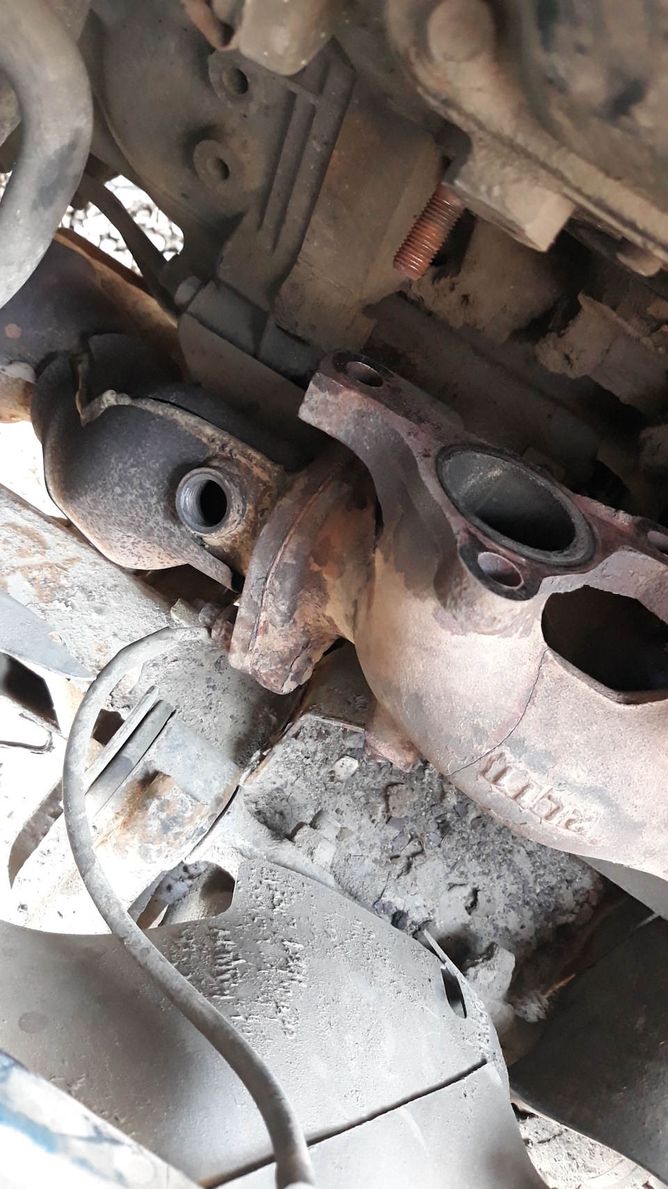 Лопнул коллектор — Mitsubishi Montero Sport, 3 л, 2003 года | поломка ...