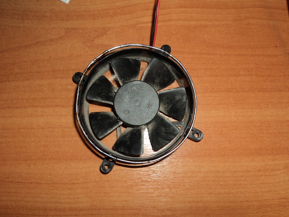 Ангельские глазки дэу нексия n150. dd45a5cs 960. Ангельские глазки дэу нексия n150 фото. Ангельские глазки дэу нексия n150-dd45a5cs 960. картинка Ангельские глазки дэу нексия n150. картинка dd45a5cs 960. Привет Всем…Не дождался ангельских глазок которые заказал www.drive2.ru/l/4982840/где то еще идут… Решил заняться этим сам, может пригодиться… Искал двухсторонний текстолит чтобы сделать плату…не нашел…Читал что для SMD 5730 светодиодов желательно охлаждение…Потом подумывал из алюминия попробовать сделать…Бросил все затеи которые пока трудно воплотить без подручных материалов, буду делать что есть под рукой(на балконе:)), сделать решил из медного провода толщиной 1.5 мм и длиной 26 см.