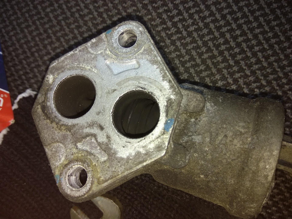 Замена датчика хх — Ford Focus I Sedan, 1,6 л, 2004 года | своими ...