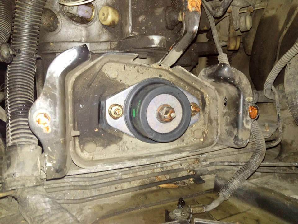 Заменил подушку МКПП (BE4). Она же, левая опора двигателя. — Peugeot ...