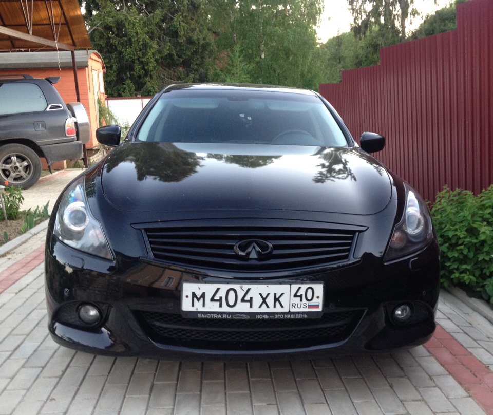 Фары infiniti g25. Инфинити g25 черный. Чёрная решётка на Инфинити g37.