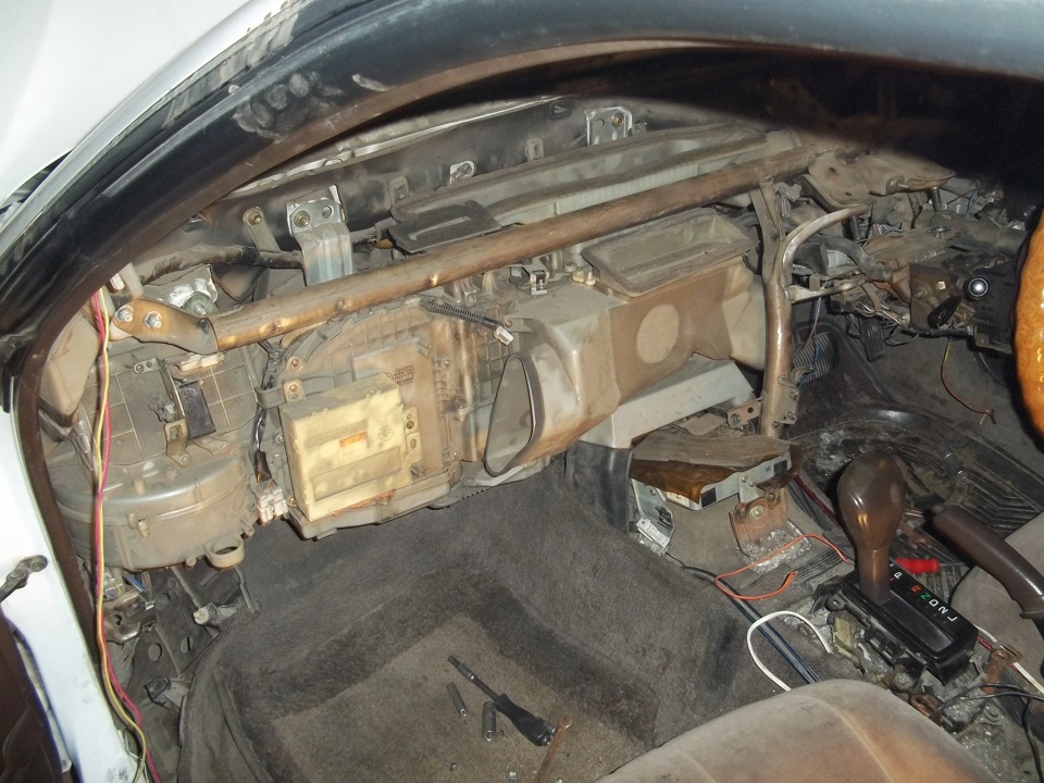 Прочистка радиатора печки — Toyota Mark II (90), 1993 года | своими ...