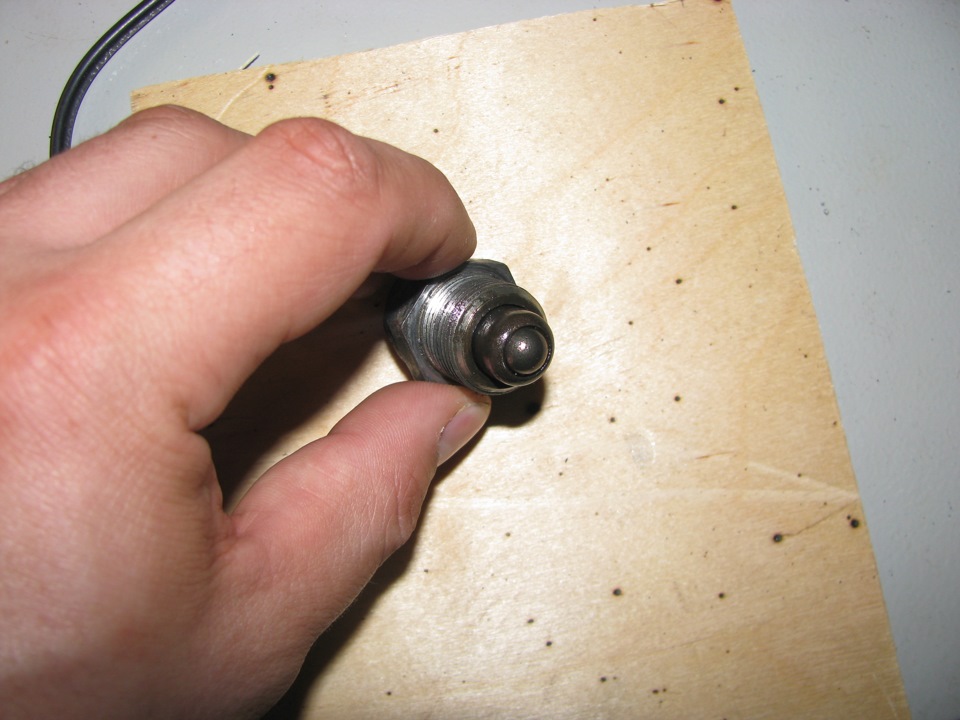 датчик заднего хода 2180. датчик заднего хода киа соул. датчик заднего хода 2112. ремонт датчика заднего хода. датчик заднего хода гранта 2013.