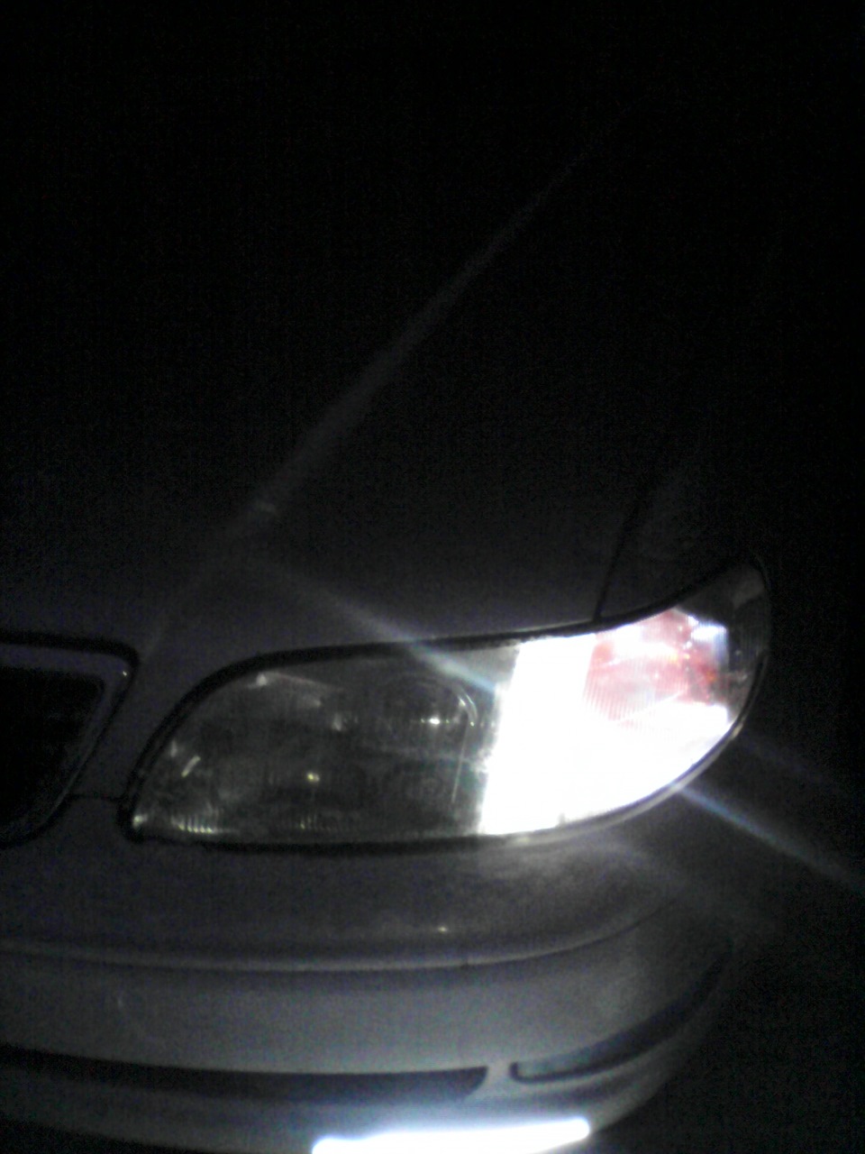 Вот приклеел наклейку и ДИОДЫ В ПОВОРОТНИКИ — DRIVE2