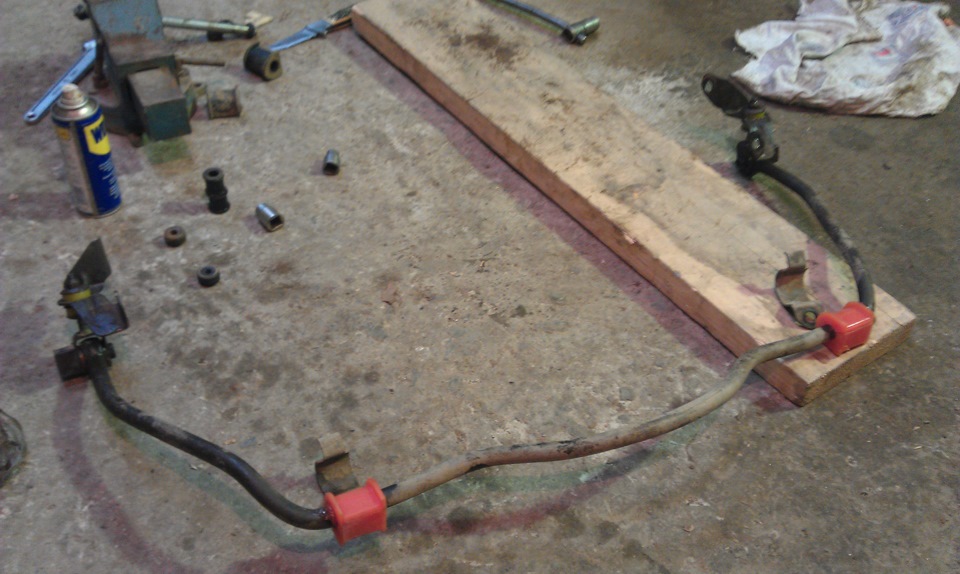 Замена уплотнений на стабилизаторе поперечной устойчивости (задний ...