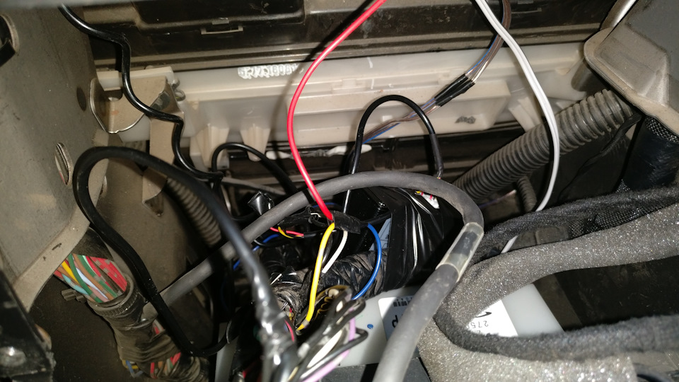 Включение аварийки при включении задней скорости — Nissan Qashqai (1G ...