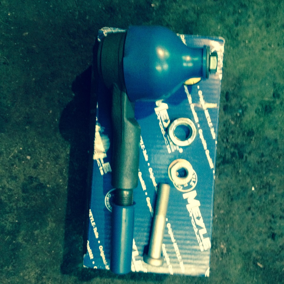 Замена рулевых наконечников — Skoda Superb Mk1, 2,8 л, 2002 года ...