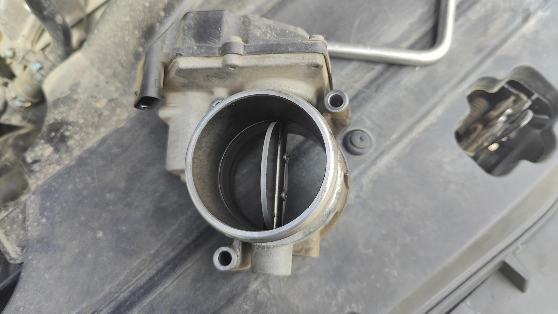 Дроссельная заслонка renault megane 2 1. Дроссель renault megane 2 1. Дроссельная заслонка rover 1. Дроссельная заслонка загрязнение заслонки. Впускной коллектор suzuki samurai.