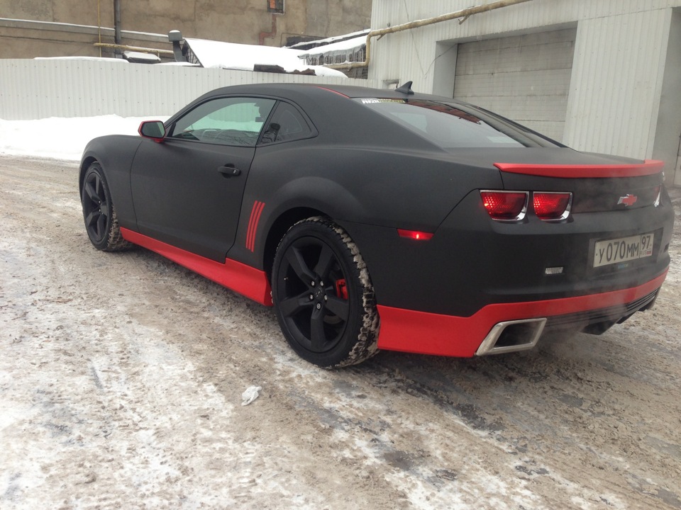 Chevrolet Camaro черный матовый