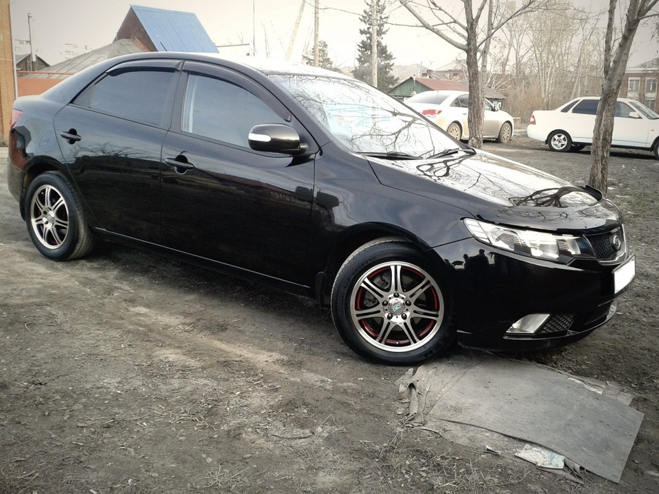 Дифлектор капота — KIA Cerato (2G), 1,6 л, 2010 года | стайлинг | DRIVE2