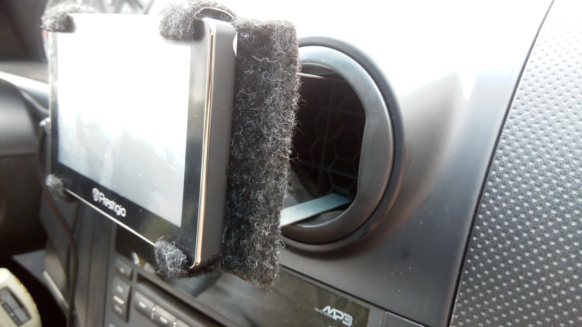 Крепление навигатора . — Chevrolet Aveo Sedan (1G), 1,2 л, 2007 года ...