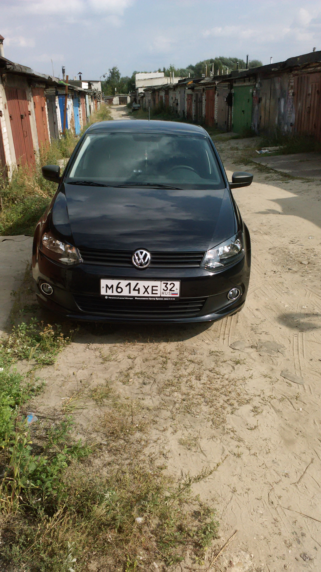 Попытка убрать хром с решетки радиатора — Volkswagen Polo Sedan, 1,6 л ...