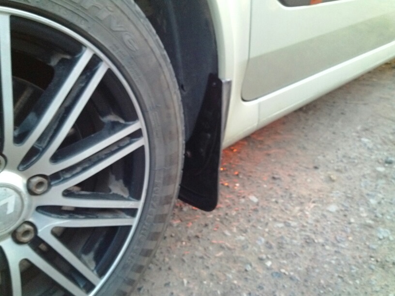 Брызгавики и не толтко. — Renault Laguna II, 1,6 л, 2002 года | своими ...