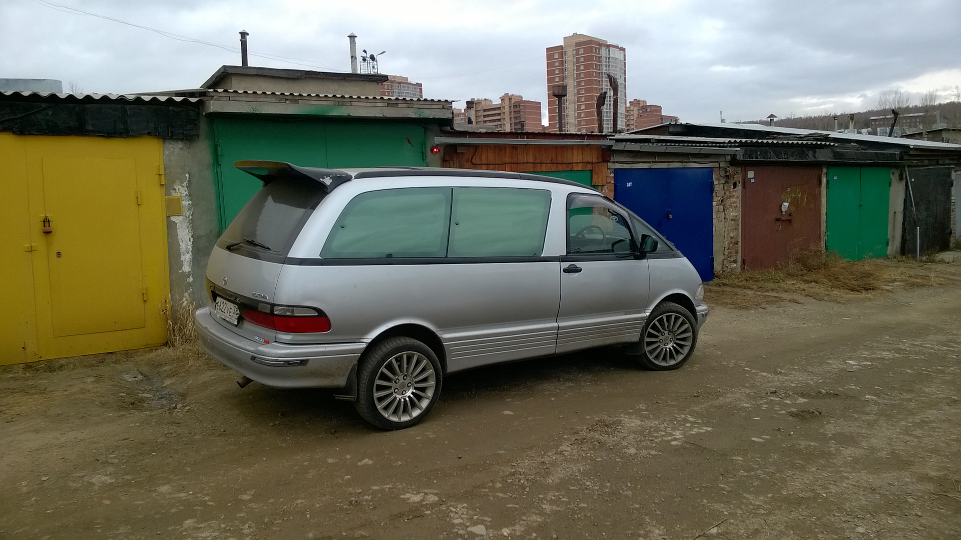 Toyota Estima (I) 2.4 бензиновый 1999 | Яйцо с чарджером на DRIVE2