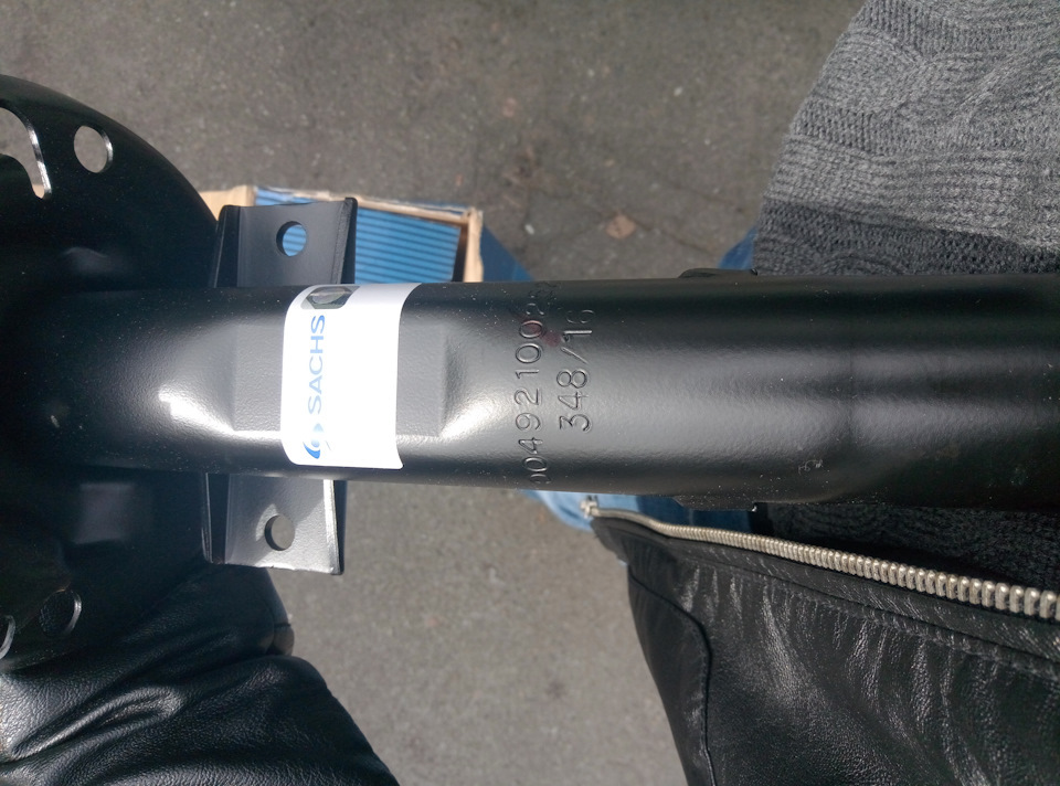 Замена амортизаторов, наконеченика тяги, барабаны — SEAT Ibiza (6L), 1 ...