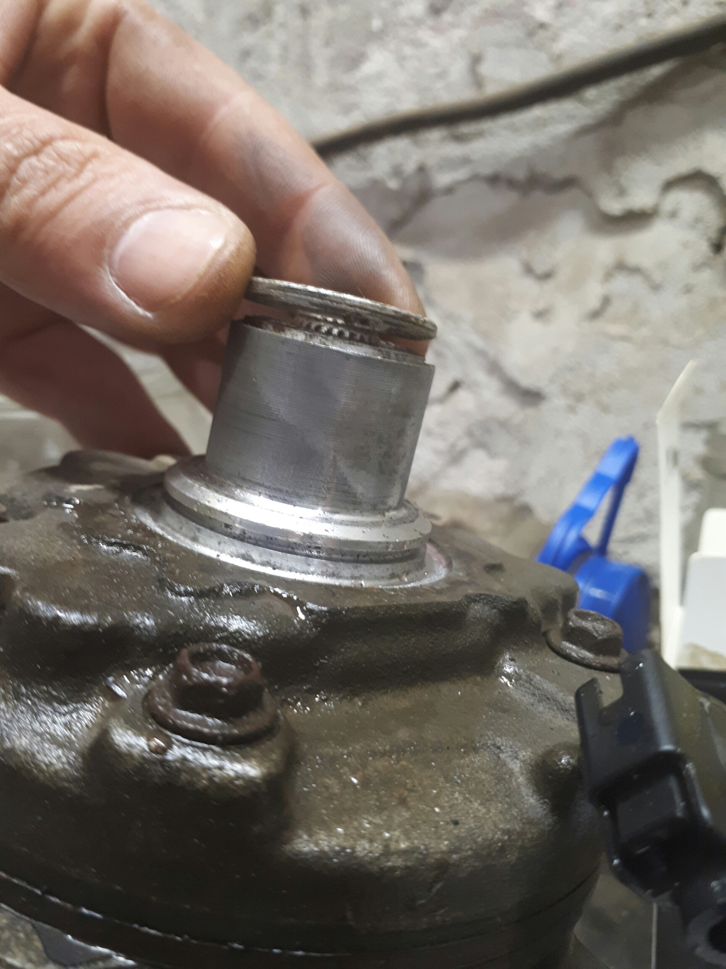 Разобрать помпу стиральной машины lg. Водяной насос автомобиля. Редукционный клапан масляного насоса 3s fe. Помпа ваз 21043. Заз шанс 1,3 редукционный клапан масляного насоса.