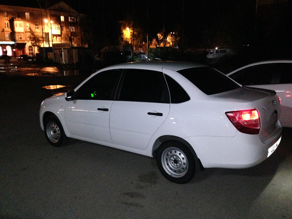Стойки в плёнку — LADA Гранта, 1,6 л., 2015 года | стайлинг | DRIVE2