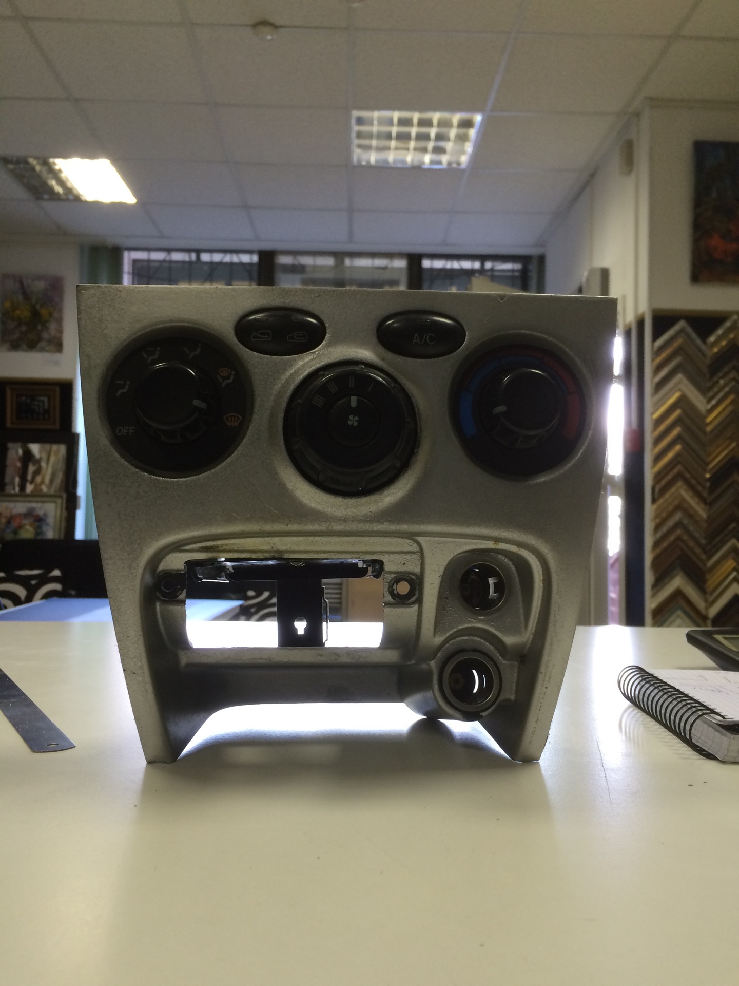 Передняя консоль и пленка — Hyundai Santa Fe (1G), 2,4 л, 2002 года ...