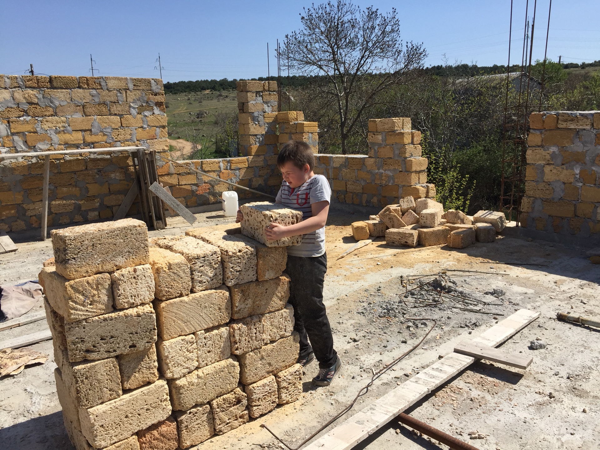 Папа сказал, что отберёт планшет и пострижет налысо! — DRIVE2