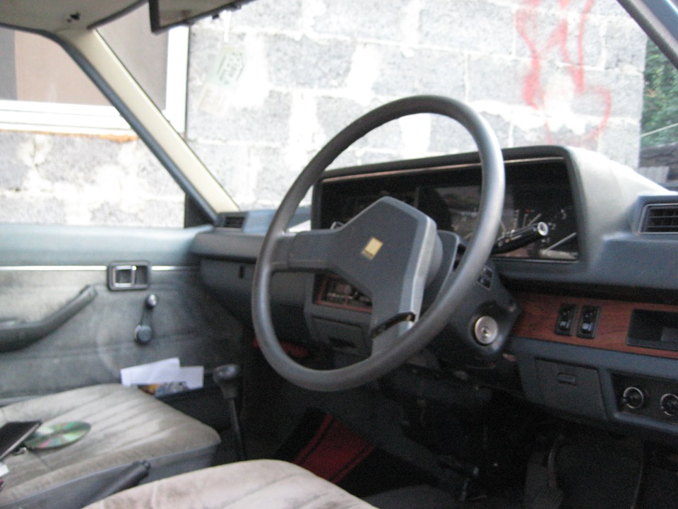 Устранение неисправности стоп-сигналов. Перенос магнитолы в бардачок ...