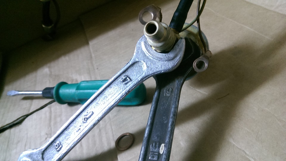 Замена бензонасоса и промывка бензобака. — DRIVE2