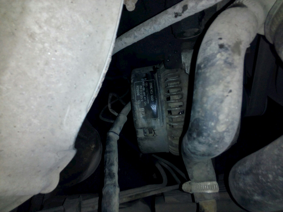 Статор оплавился((или старость или коротыш хз — Mercedes-Benz E-Class (W124). Запчасти на фото: 0091543602