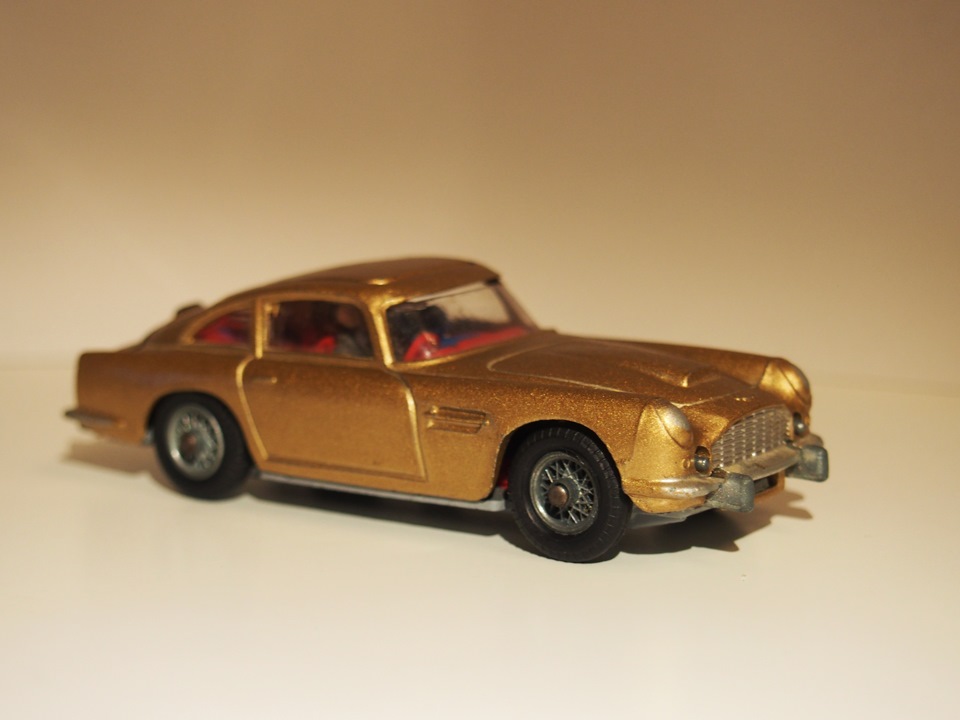 Corgi Toys James Bond Aston Martin DB5 DRIVE2