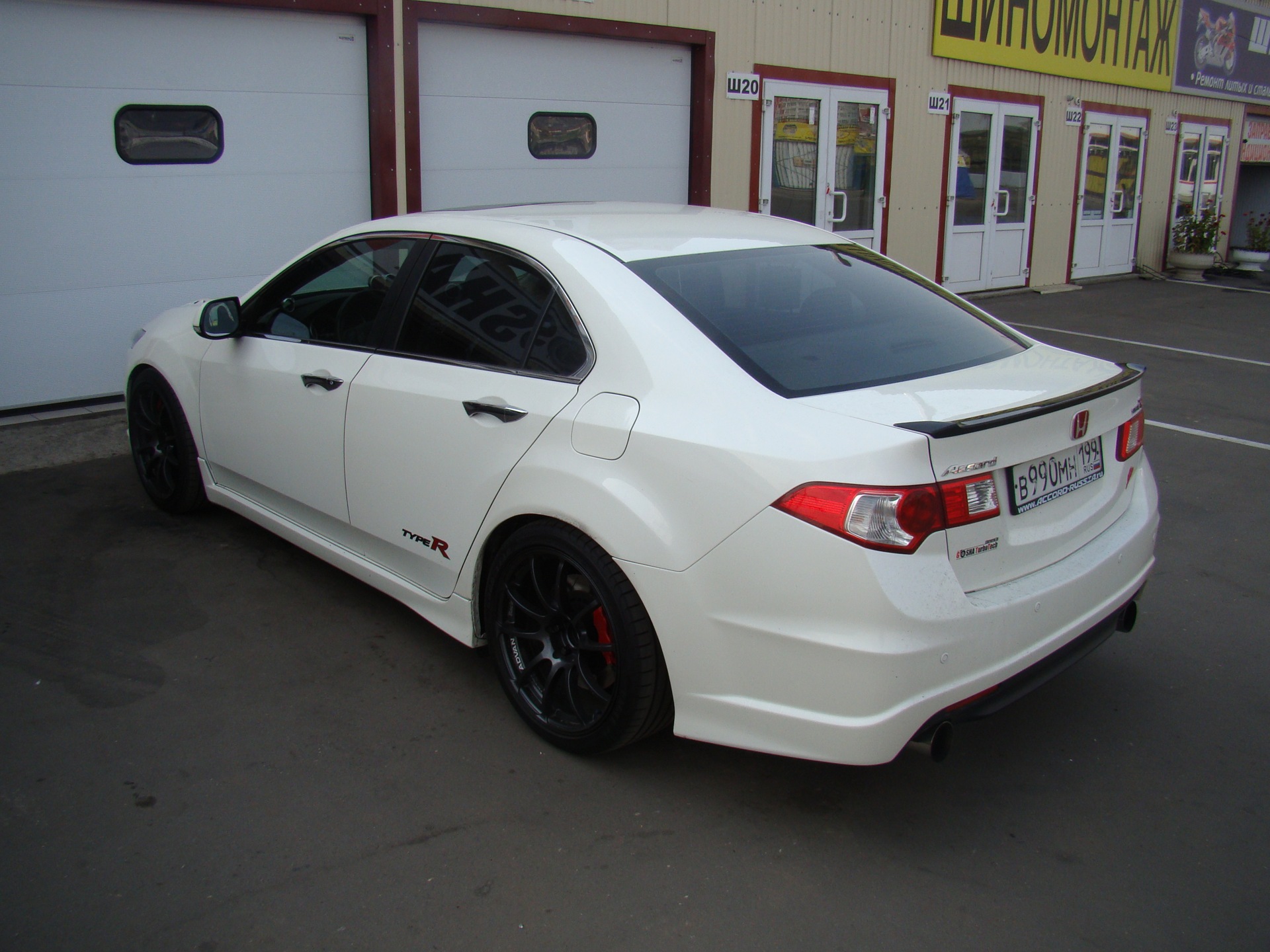 Honda Accord White Wheels