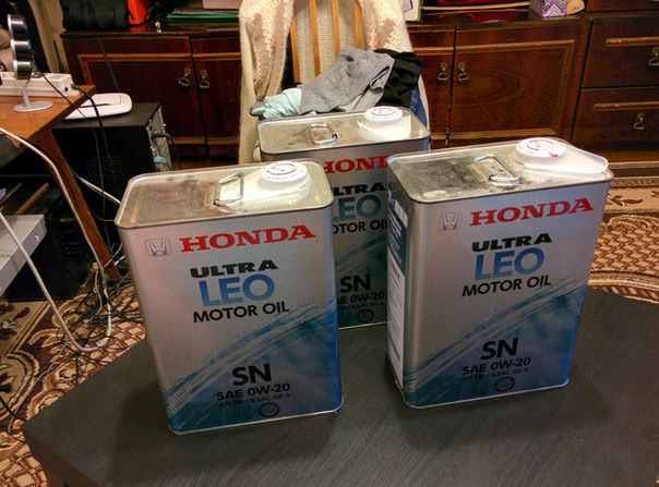 Масло хонда партнер. Масло Хонда оригинал 0w20. Масло Хонда 0w20 артикул 4л железная. Масло Honda 0w20 синяя упаковка. Хонда 0w20 20л.