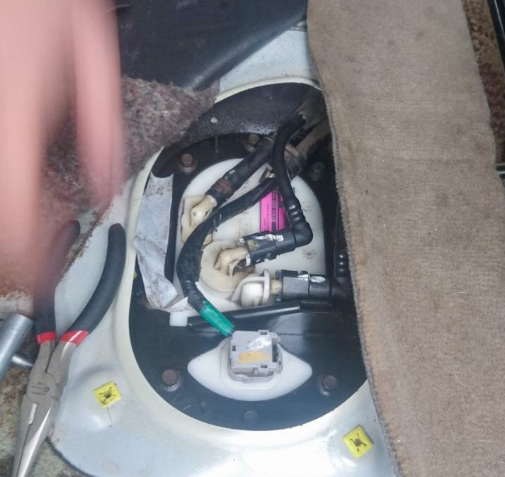 Перенос топливного фильтра под капот EZ 30 — Subaru Lancaster (BH), 3 л ...