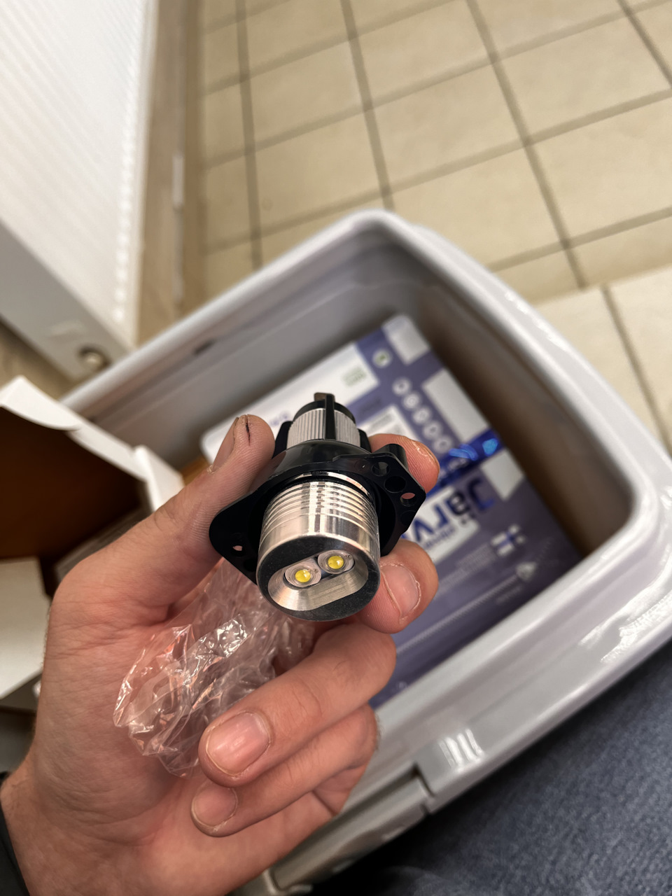 Замена лампочек в ангельских глазках — BMW 3 series Touring (E91), 2 л ...