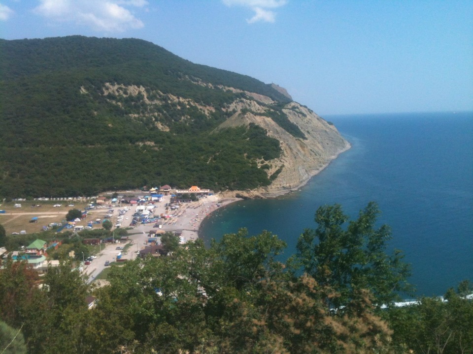 База отдыха романтик абрау. Сухая щель Новороссийск. Урочище сухая щель пос Абрау-Дюрсо. База сухая щель. Краснодарский край поселок сухая щель.