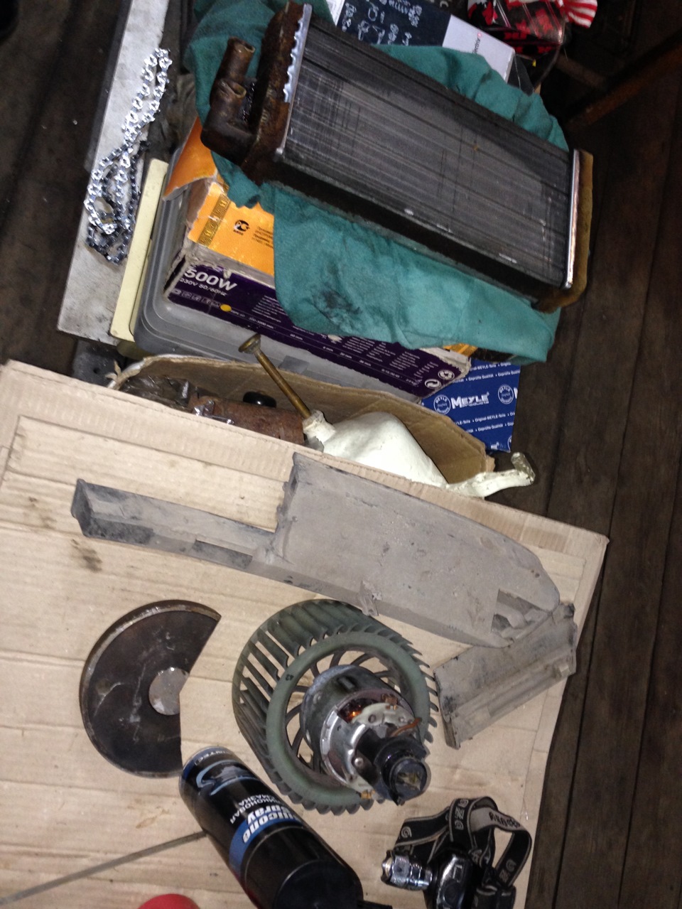 Вроде никто не пил, а стекло запотело( — Audi A6 (C4), 2,8 л, 1996 года ...