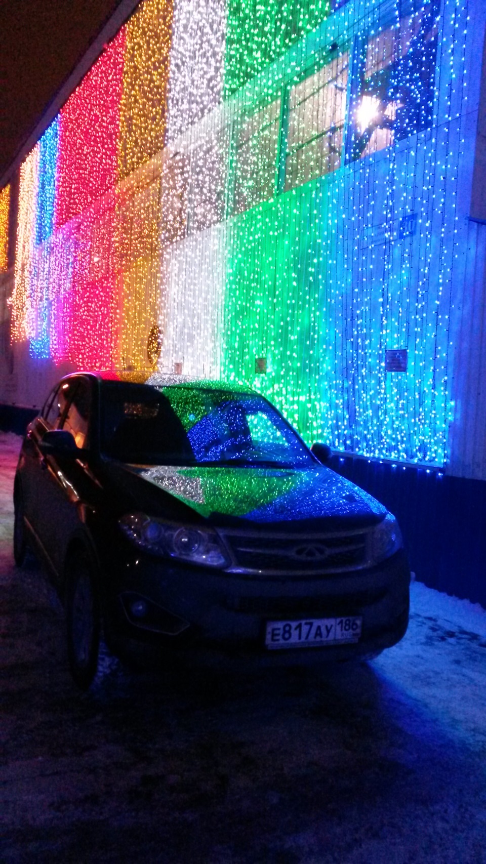 Танцуют огоньки в безоблачной ночи