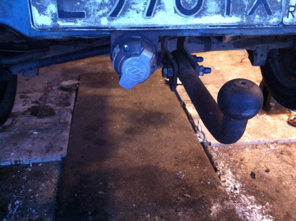 Розетка прицепа. — Chevrolet Niva GLX, 1,7 л, 2007 года | аксессуары ...