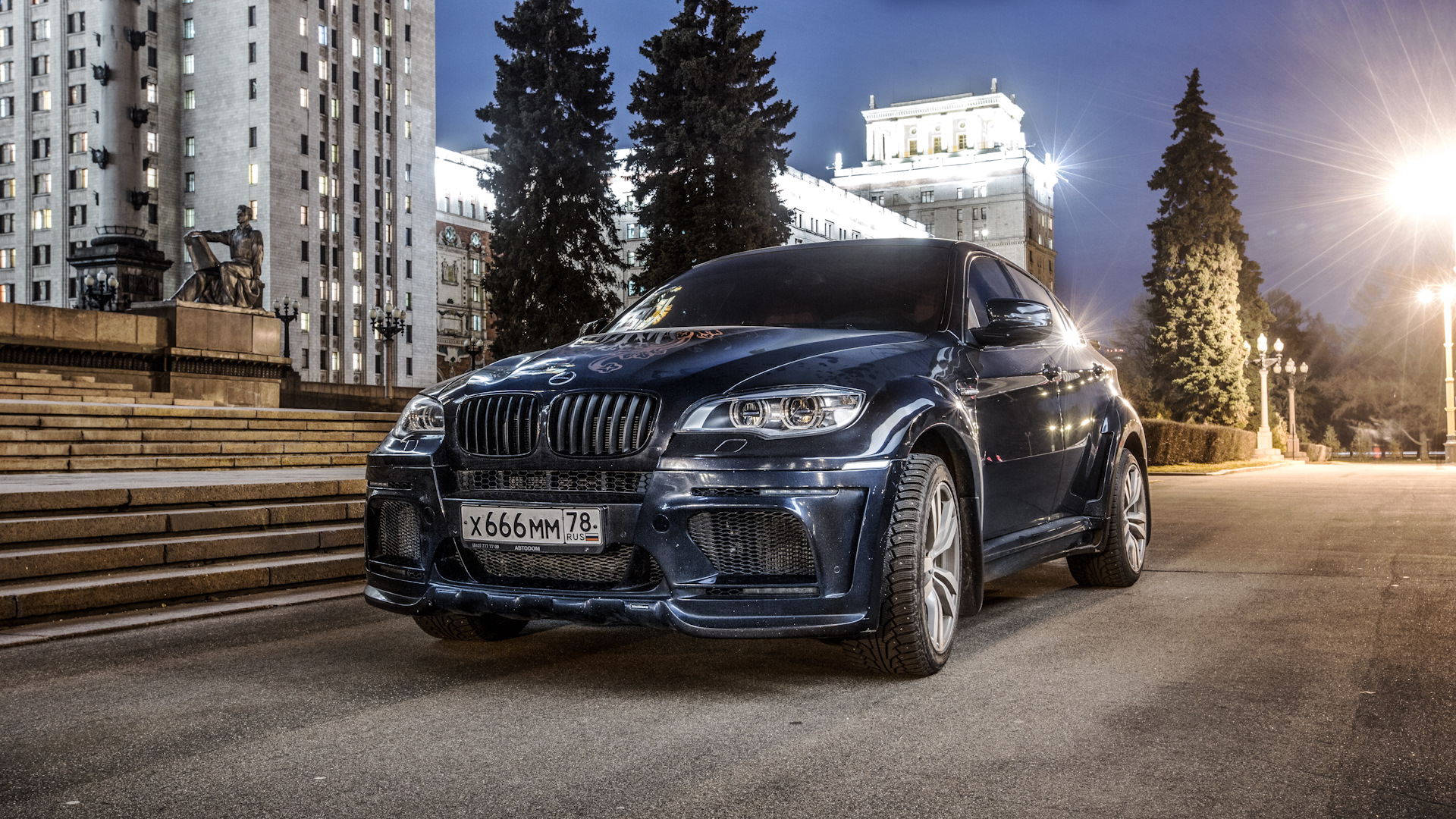 BMW x6 ночью