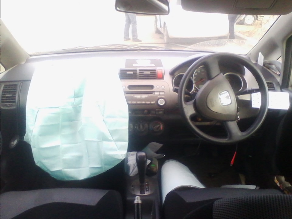 Маленький мальчик на вишню полез… — Honda Fit (1G), 1,3 л, 2004 года ...