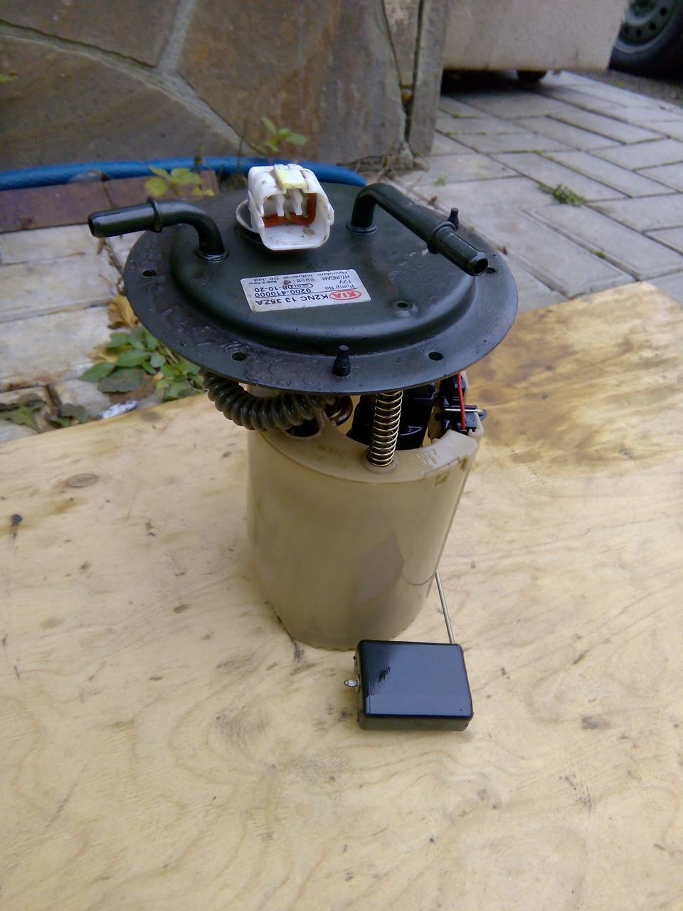 Заменил сеточку топливного насоса — KIA Spectra, 1,6 л, 2009 года ...