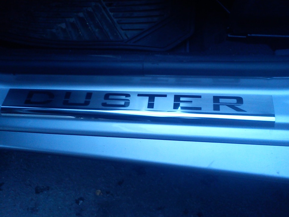 Накладки на пороги — Renault Duster (1G), 2 л, 2013 года | аксессуары ...