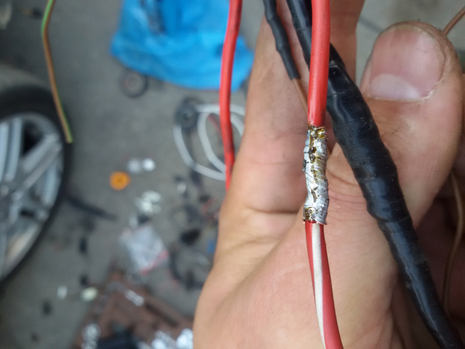 1 — BMW 5 series (E34)