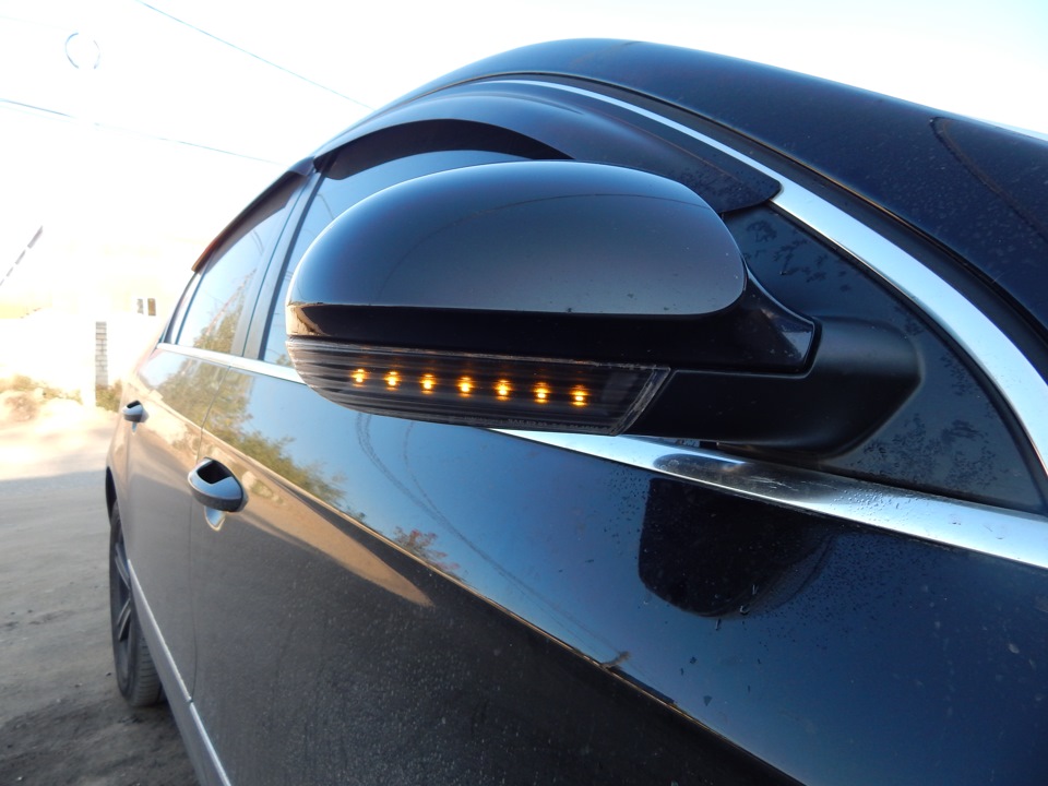 После (включён поворотник) — Volkswagen Passat B6