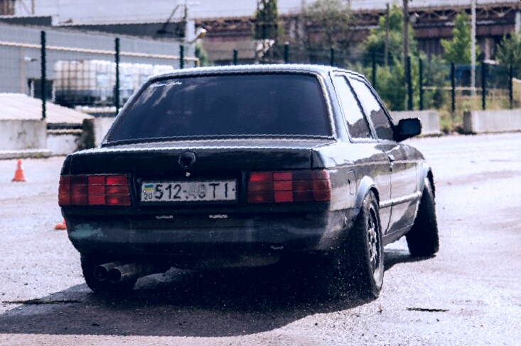 Фото в бортжурнале BMW 3 series Coupe (E30)