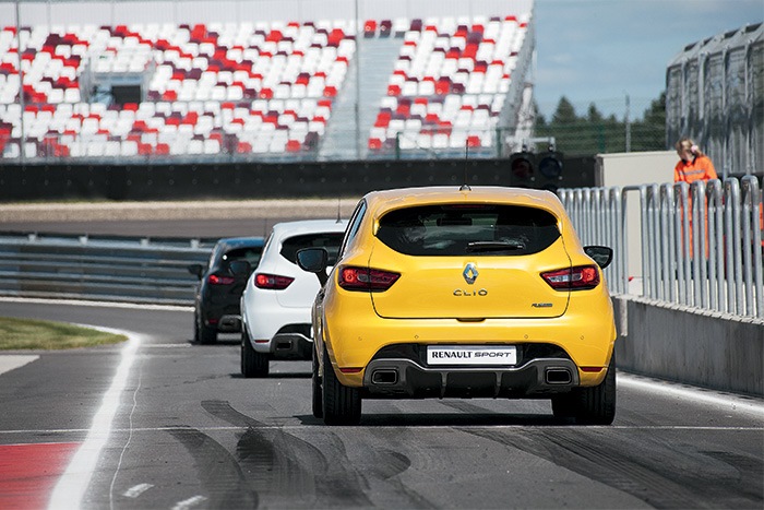 Renault Clio Peugeot 208