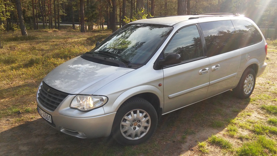 Крайслер вояджер 2.4. Крайслер Гранд Вояджер 2004. Chrysler Voyager/Caravan/Town&Country 2004 (RT). Гранд Вояджер 2.5 1981. Chrysler Grand Caravan 2,8 дизель, автомат 2004 года..