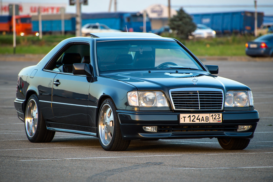 124. Mercedes Benz e124 купе. Mercedes Benz 124 Coupe. Мерседес 124 купе 500. Mercedes-Benz e500 w124 купе.