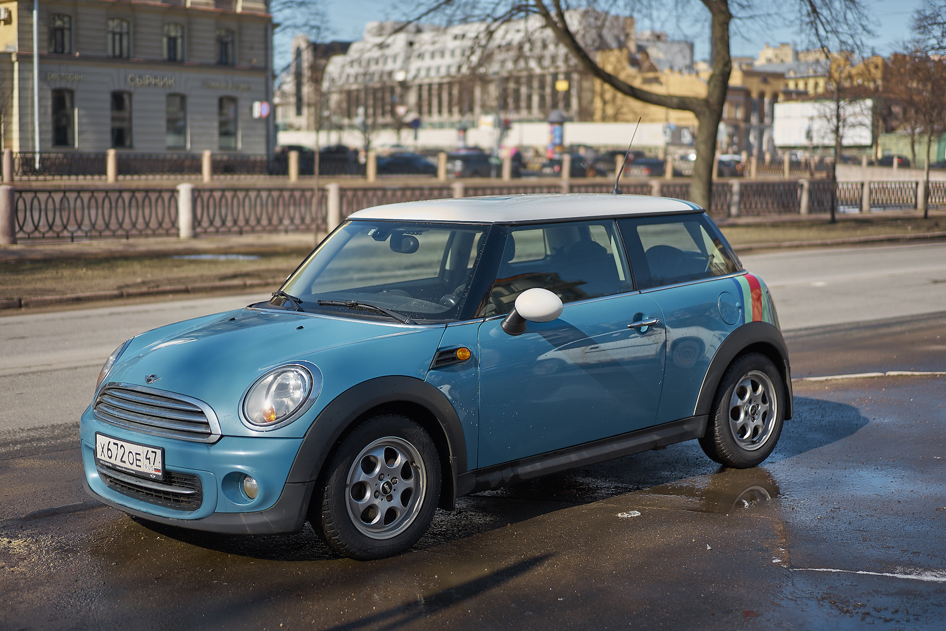 Мини спб. Мини Купер нежно голубой. СТС мини Купер. Tilly автомобиль Mini Cooper t-7910. Мини Купер Бегемот.