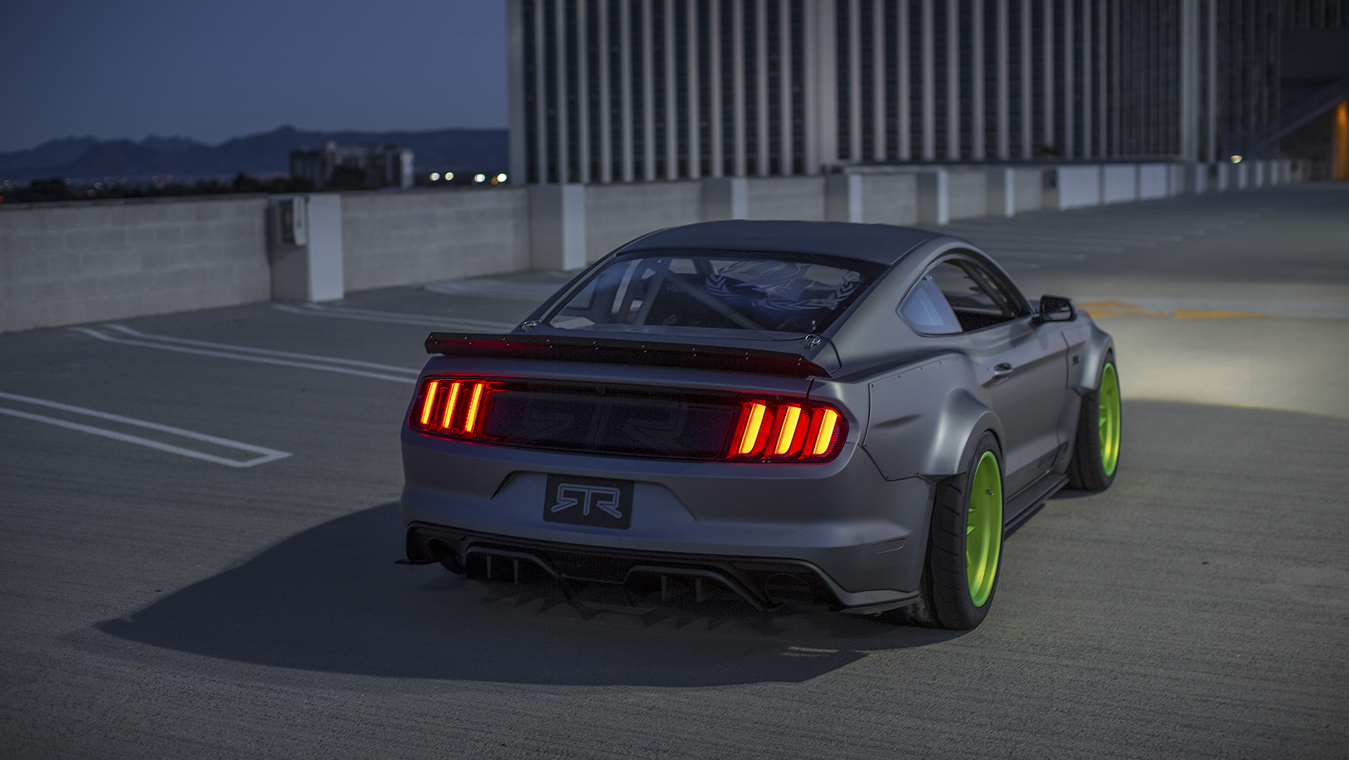 Ford Mustang RTR мотор