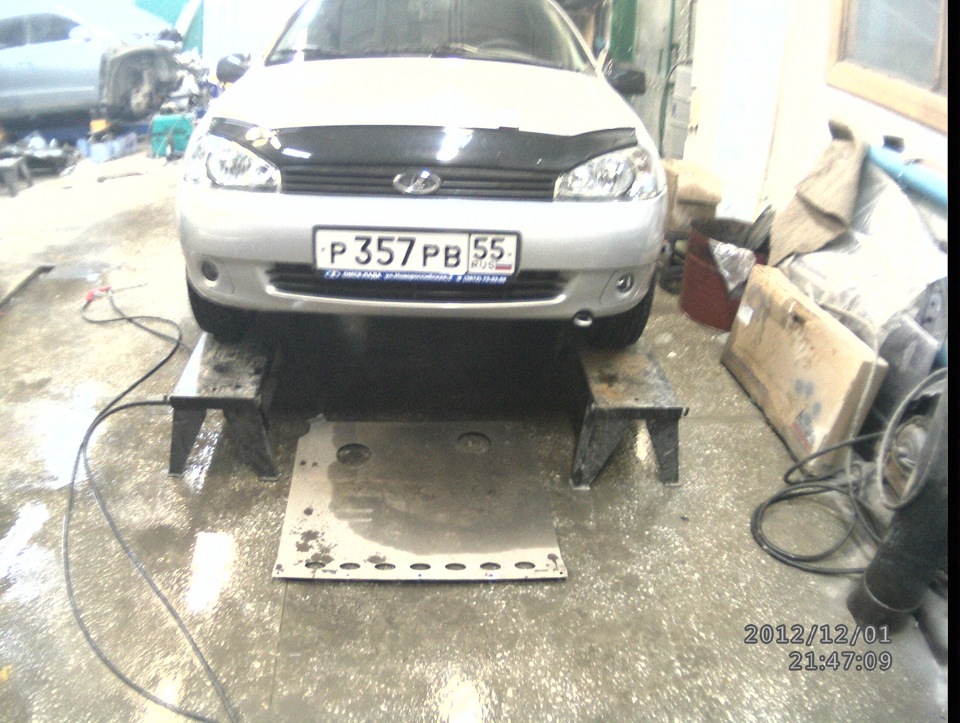 Хорошо что есть друзья в теплом уютном СТО ))) — Lada Калина Универсал ...